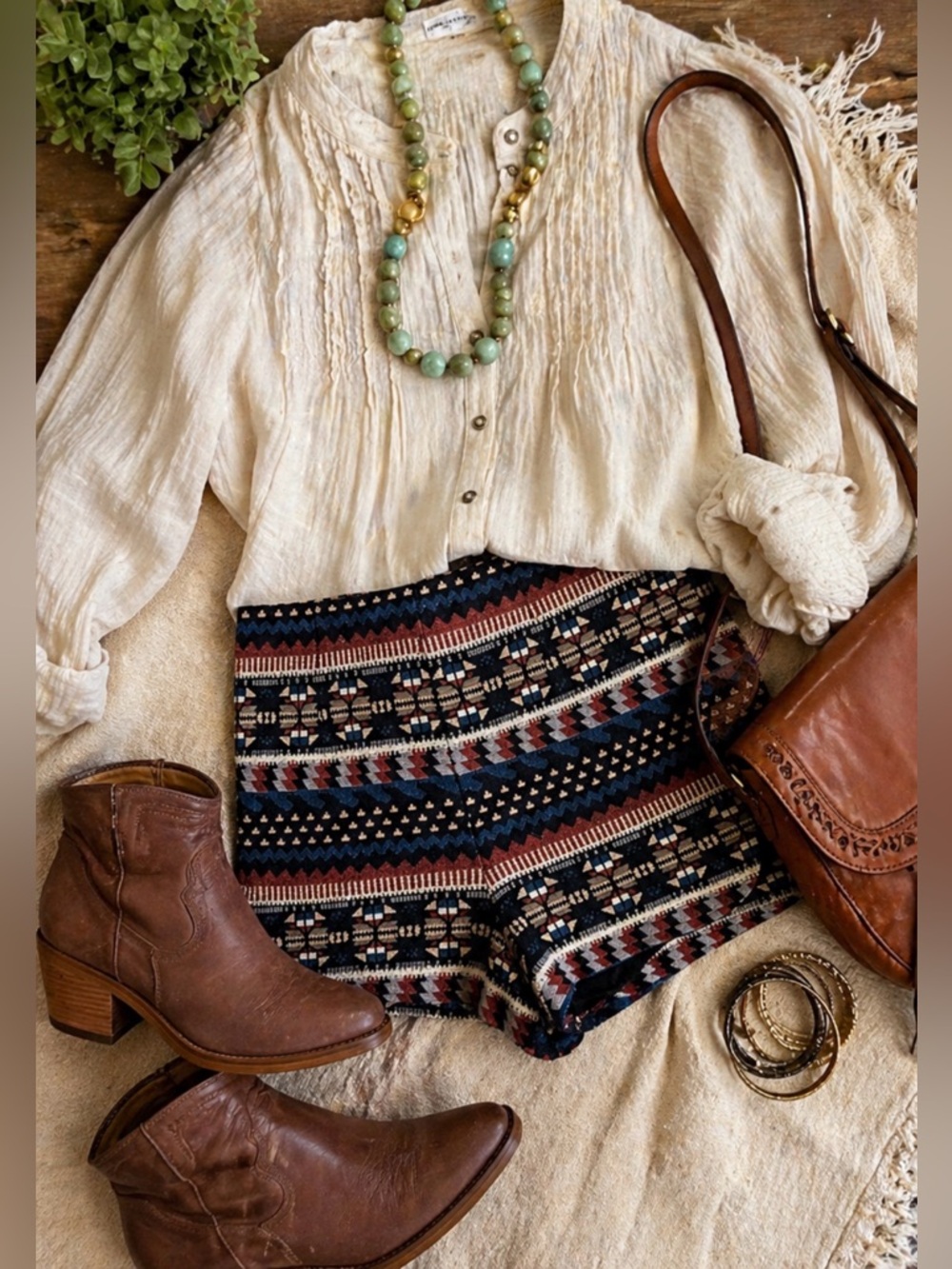 Forever 21 Exclusive Woven Shorts Size M Southwestern Aztec Boho High Waist